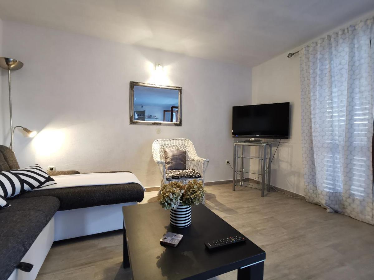 Bugenvila Rogoznica  Extérieur photo